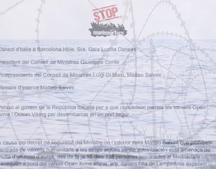 Entrega de cartes al Consolat italià per exigir obertura de ports per l’Open Arms i l’Ocean Viking